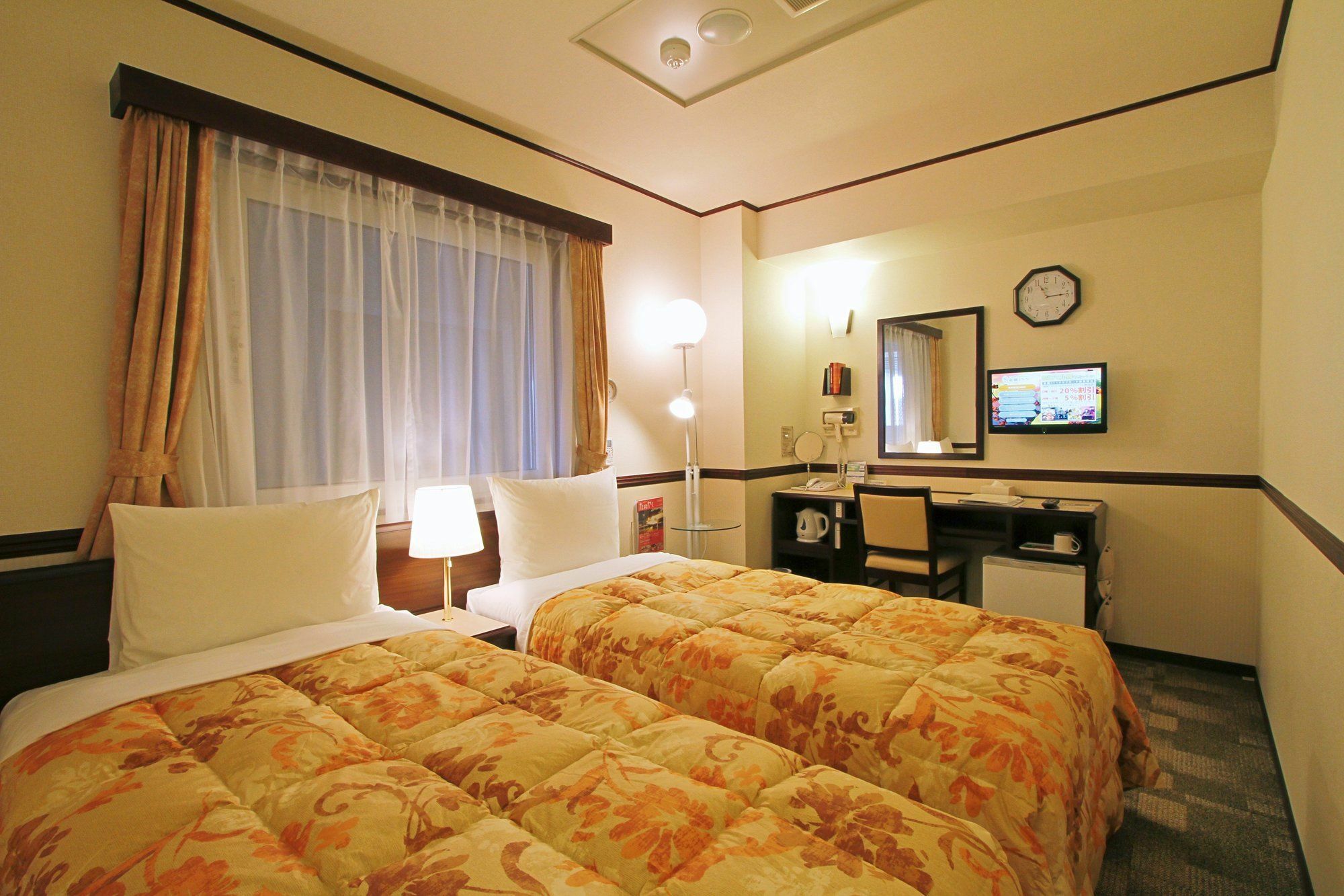Toyoko Inn Osaka Tsuruhashi Ekimae Exterior photo